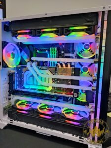 Couverture Lian Li 011 XL Rog Certified Blanc